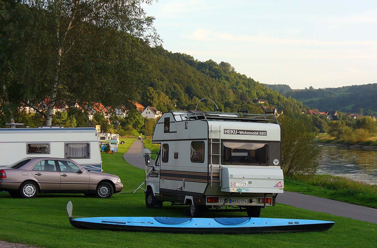 Camping an der Weser im schönen Weserbergland, auf einem Campingplatz in Bodenwerder in der Natur der Rühler Schweiz. Neben dem Camping an der Weser bieten wir auch ein Ferienhaus in Bodenwerder.