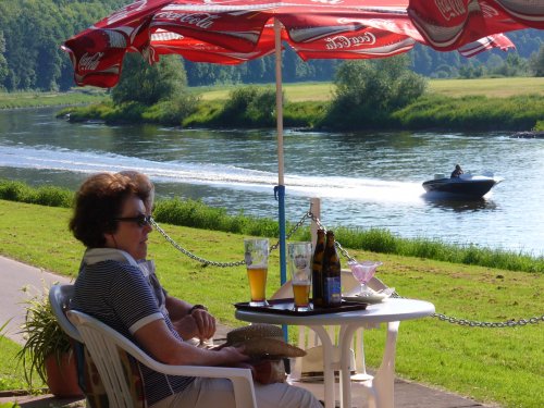 Camping Weserbergland ist Camping an der Weser in Bodenwerder, auf dem Campingplatz oder im Ferienhaus, ganz nach belieben.